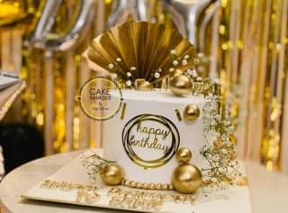 Elegant Golden Fan Birthday Cake customer review 1